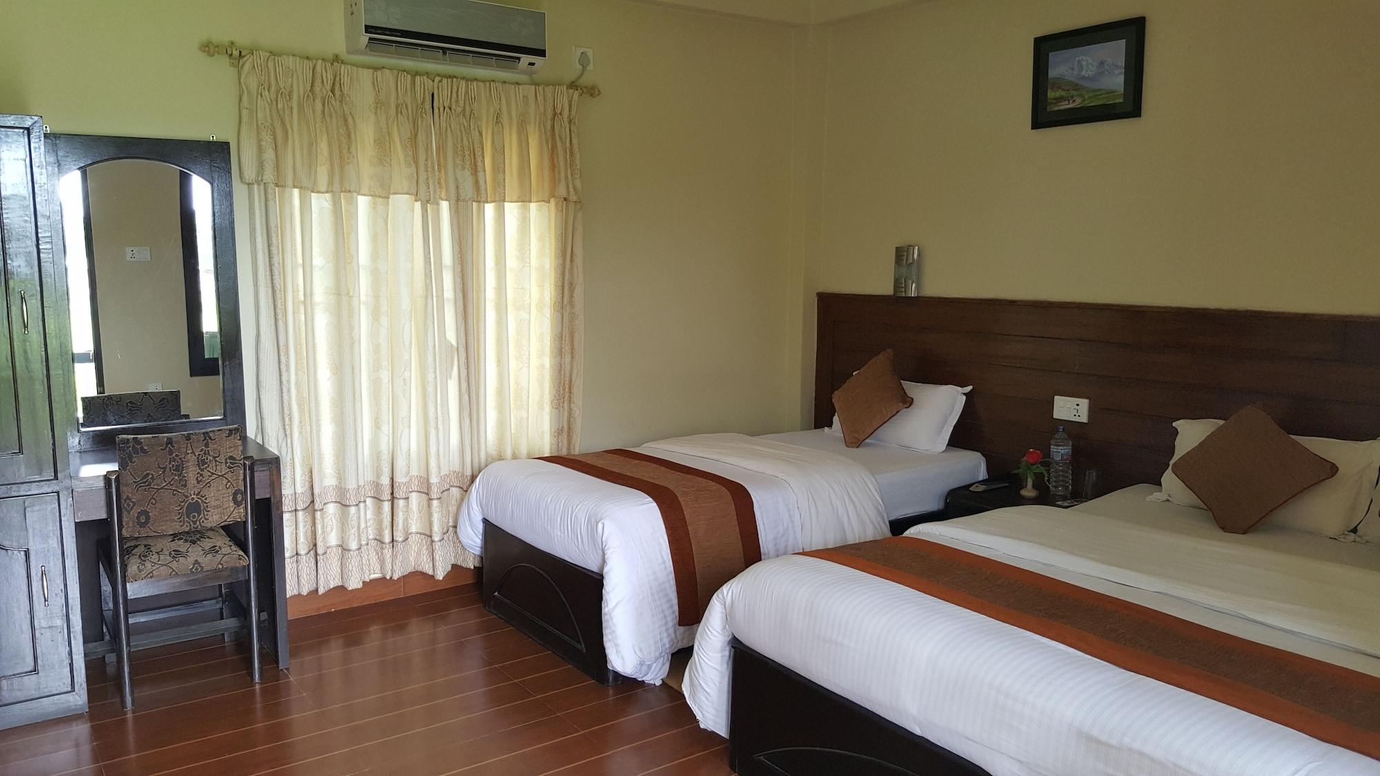 Chitwan Village Resort Sauraha Exterior photo